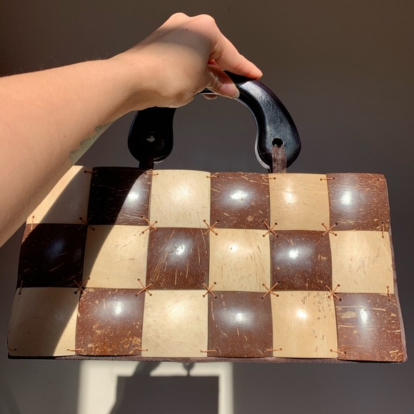 HP ✨ Coconut Shell Purse - Picture 2 of 5